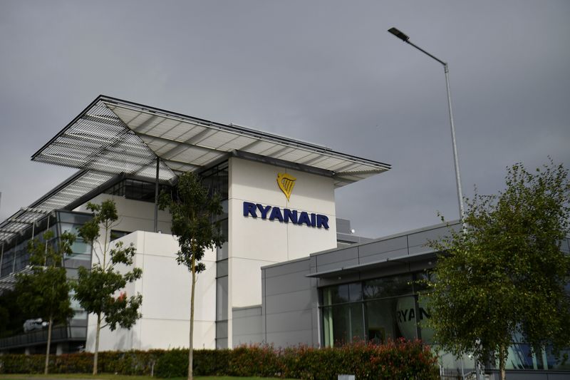 Ryanair expects delivery disruptions from Boeing to linger through mid-2024 - Bloomberg News