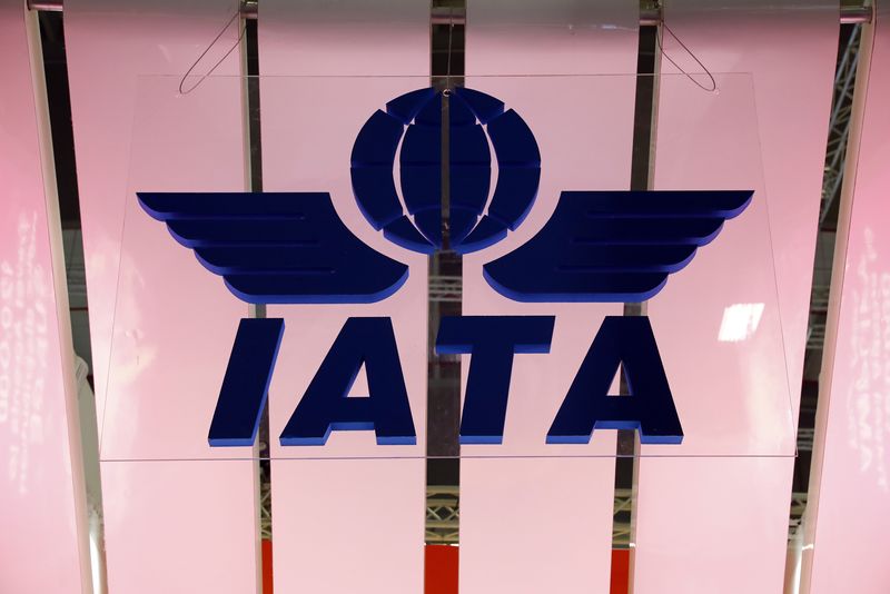 Mexico capital flight cuts should be postponed further, says airline lobby