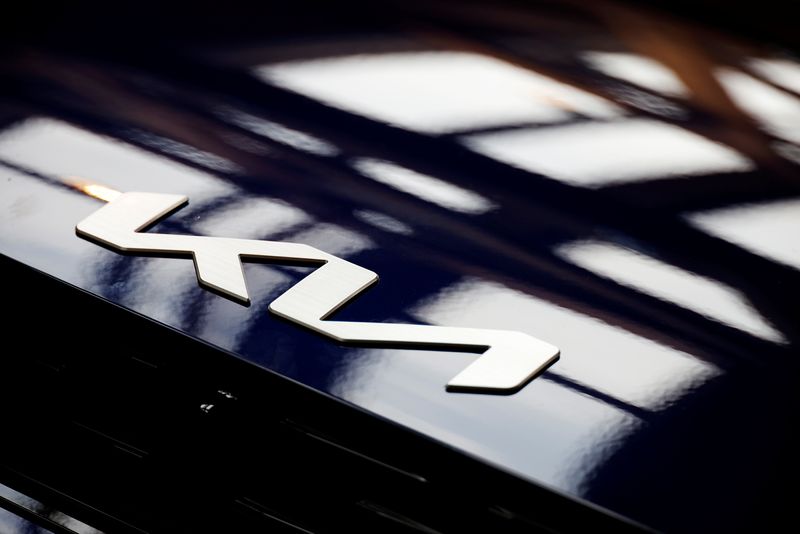 Union at Kia Corp suspends strike action to resume talks with company
