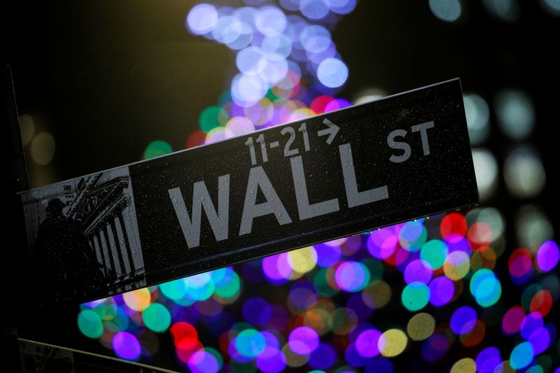 US regional banks earn more on loans but warn on rising deposit costs