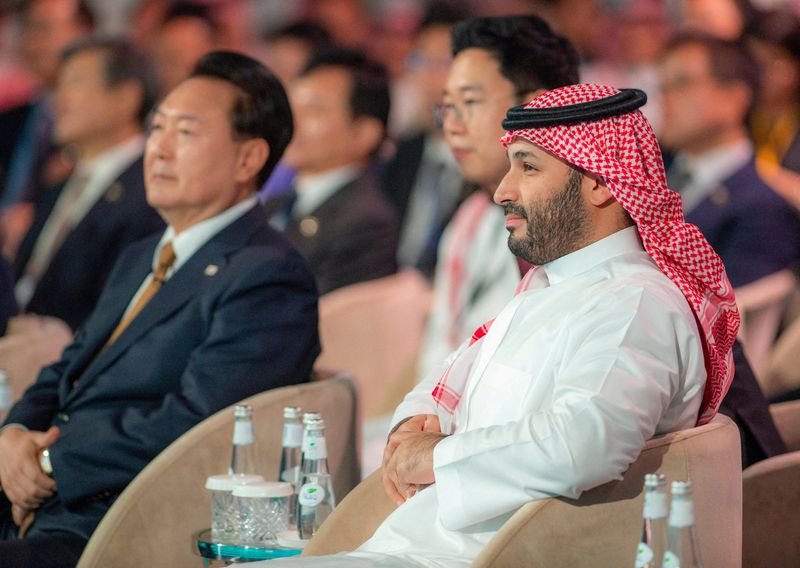 As Israel-Hamas war rages, global finance chiefs in Saudi sound gloomy note