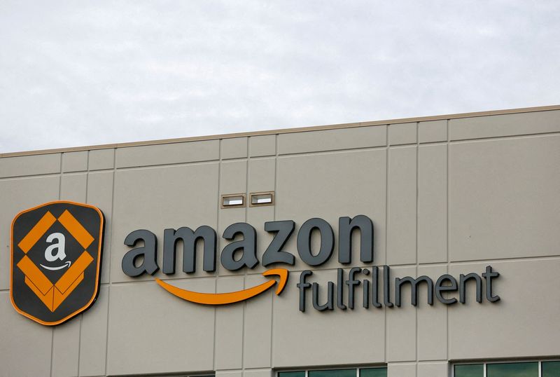 Amazon analysts expect same-day delivery to boost margins in Q3
