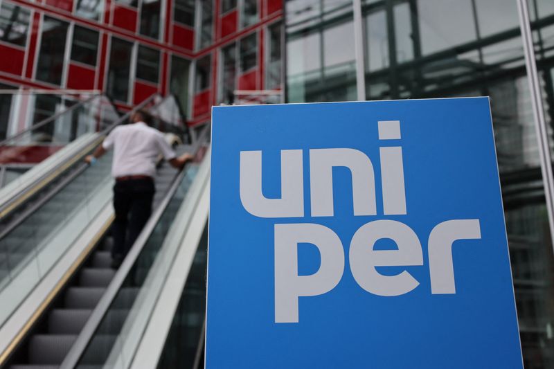 Uniper swings to $10 billion net profit as gas prices fall