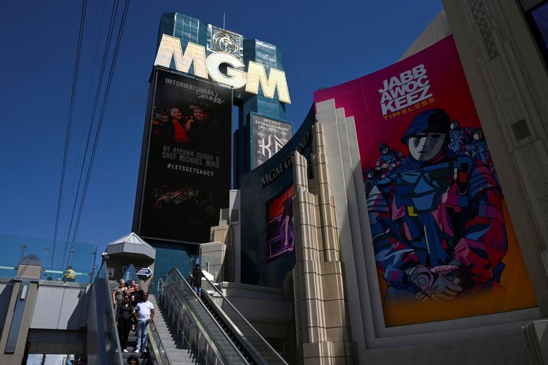 Las Vegas casino, hotel workers set strike deadline after talks stall