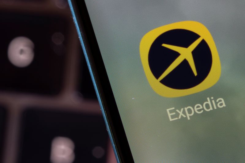 Expedia beats profit estimates, announces $5 billion share buyback