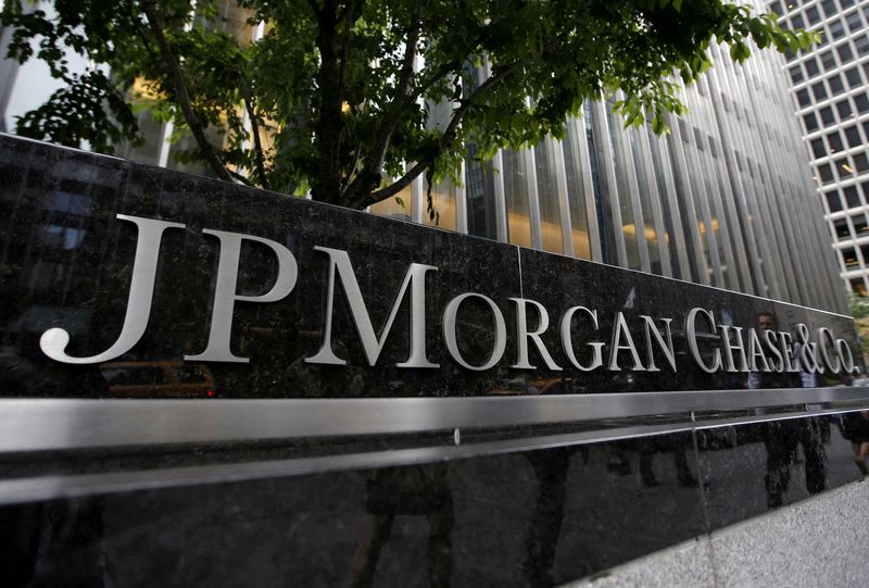 U.S. investors rebuff big oil climate shareholder resolutions