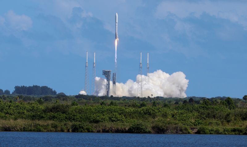 Amazon seeks dismissal of lawsuit over Kuiper satellite launch contracts