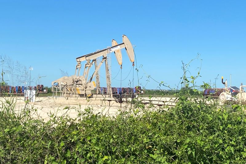 Oil gains nearly 2% as tankers reroute after Red Sea attacks
