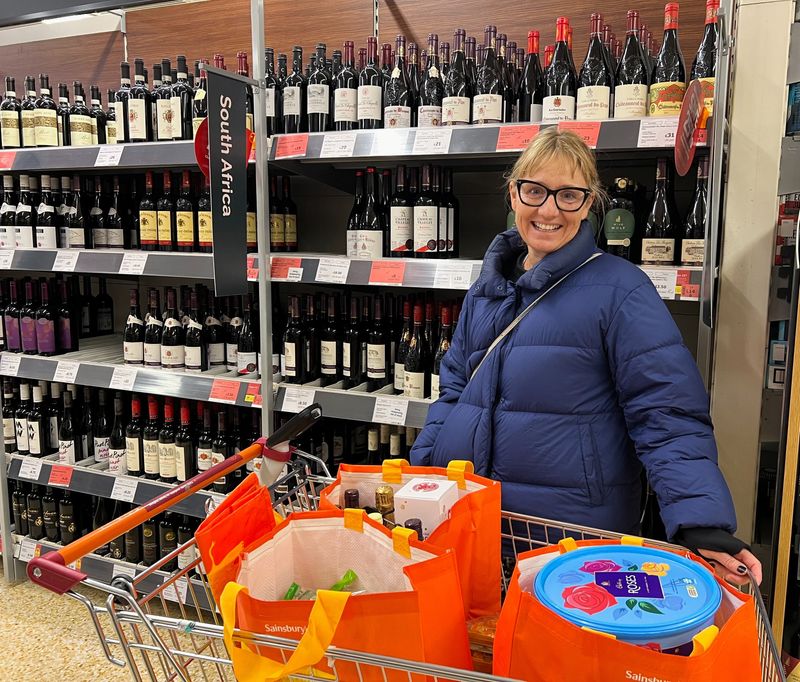 Festive food and fizz top Europeans' Christmas shopping list