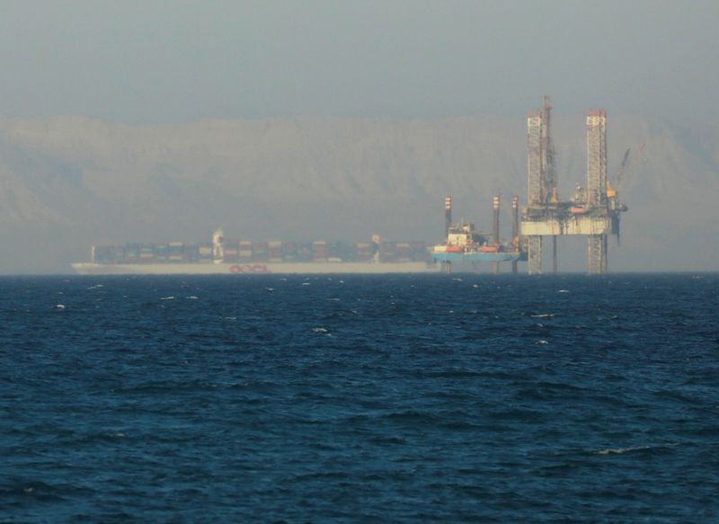 Oil rises 1% as Red Sea shipping concerns unnerve traders