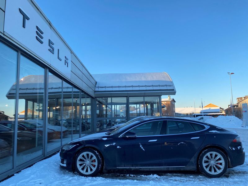 Exclusive-Tesla faces inquiry by Norway's safety regulator over suspension failures