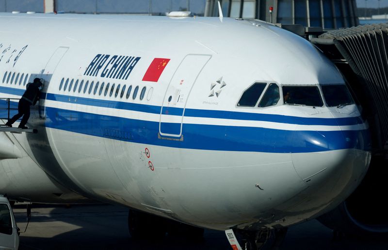 Air China plans up to $842 million share placement to buy planes, boost capital