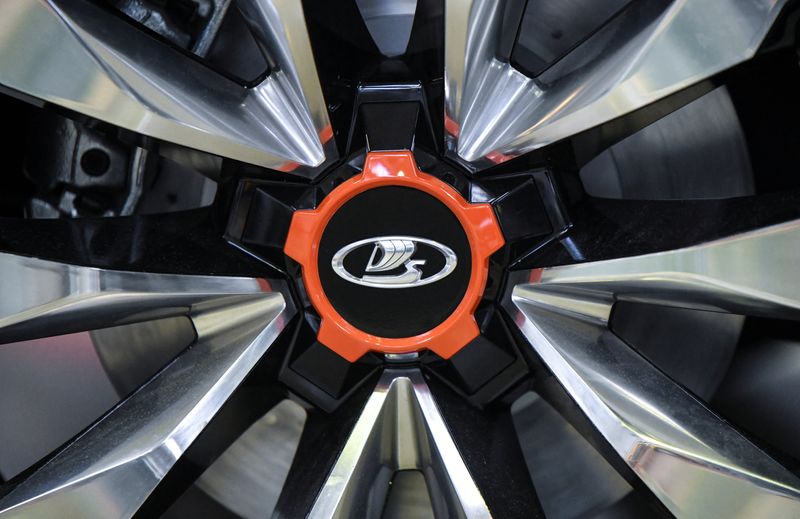 Russia's Avtovaz to increase car production to 500,000 in 2024