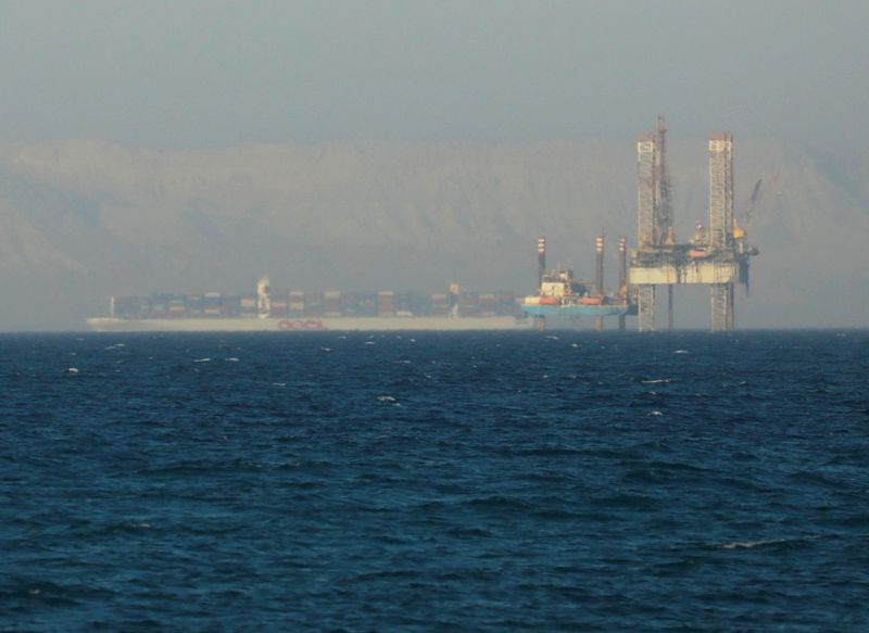 Analysis-Oil tankers continue Red Sea movements despite Houthi attacks