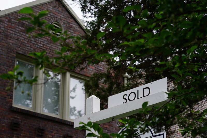 US mortgage rates fall to 8-month low, says Freddie Mac