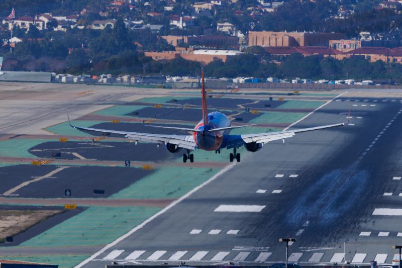 Southwest Airlines pilots approve new five-year contract