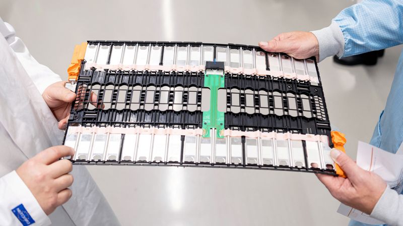 Sensor maker TE Connectivity beats profit estimates, forecasts robust Q2 earnings