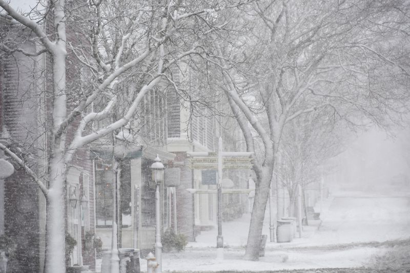 Winter storm, packing heavy snow and rain, sweeps across eastern U.S