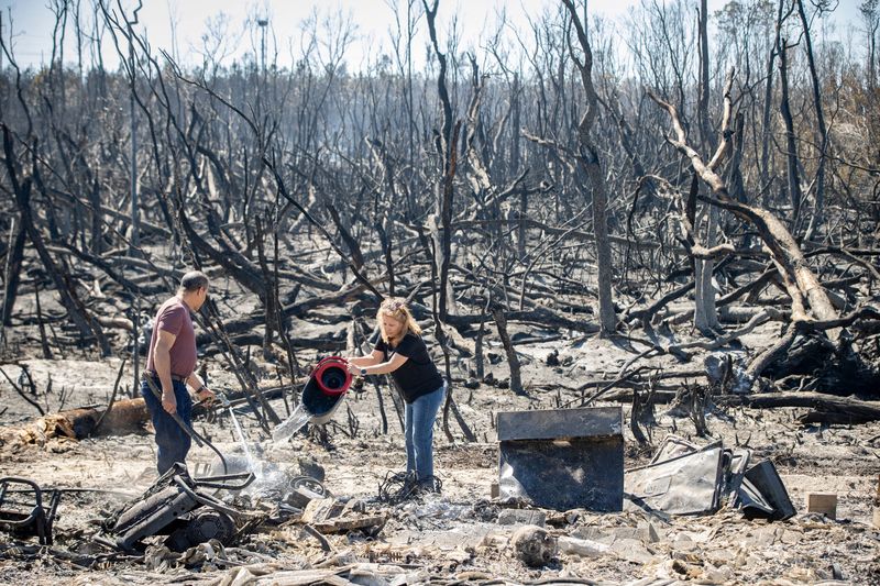 Florida Panhandle wildfires force evacuation of hundreds of homes