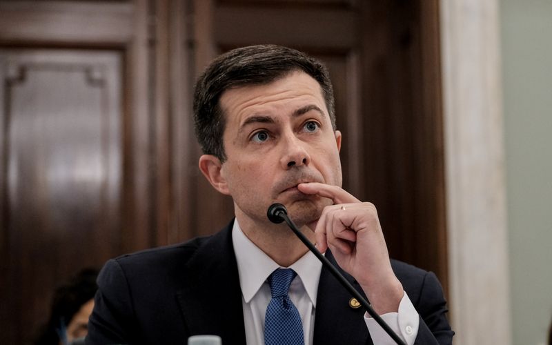 U.S. transport chief Buttigieg tests positive for COVID-19