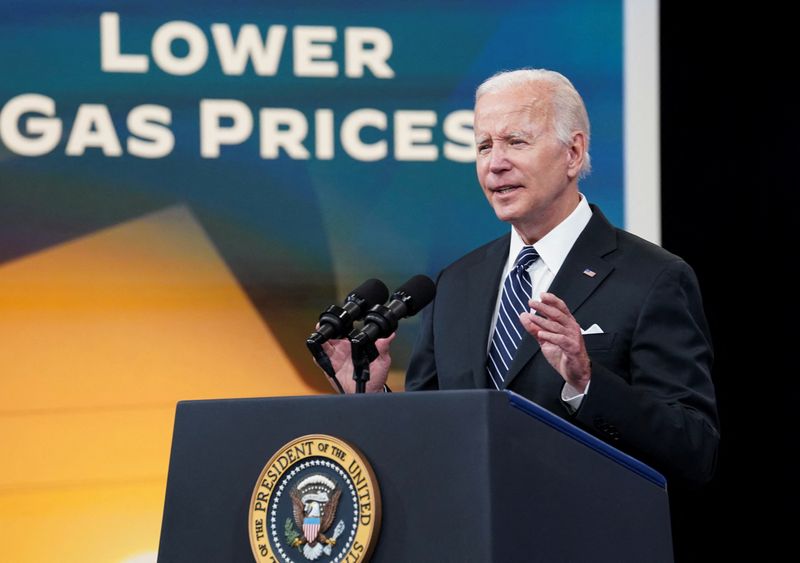 Biden approval falls fourth straight week, tying record low - Reuters/Ipsos