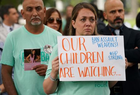 Americans under felony indictment have a right to buy guns, judge rules
