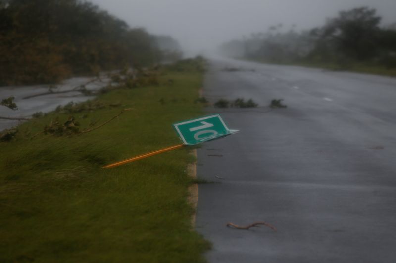 U.S. offshore oil output drops as Hurricane Ian takes aim