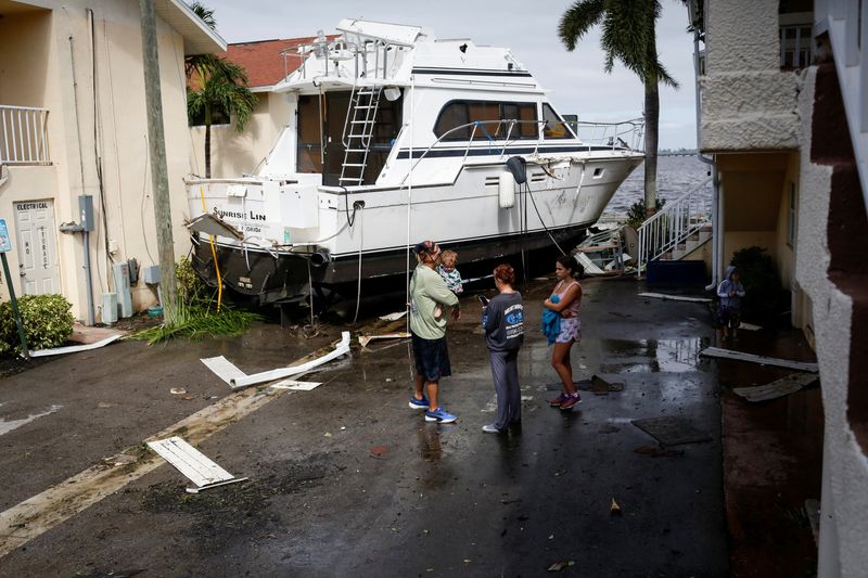 Death toll in Florida uncertain as Ian takes aim at Carolinas