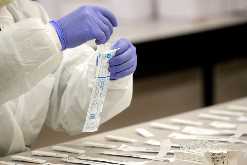 COVID variants BQ.1/BQ.1.1 make up nearly half of U.S. cases - CDC