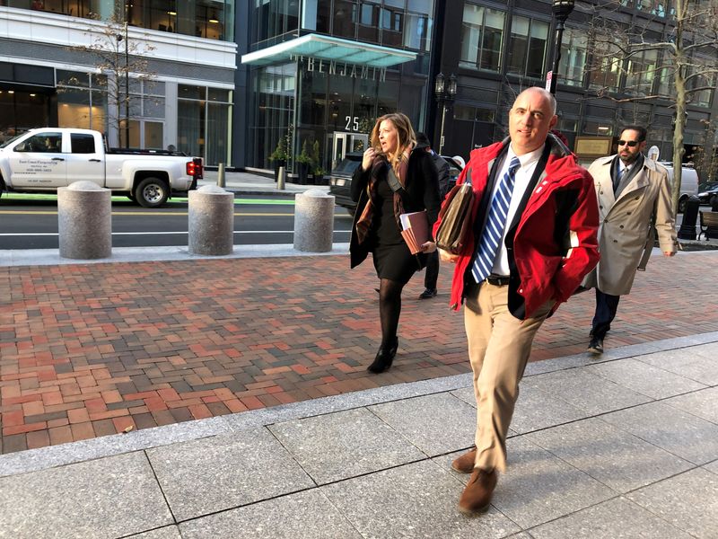 Pharmacy owner in deadly 2012 U.S. meningitis outbreak gets 1 year in prison