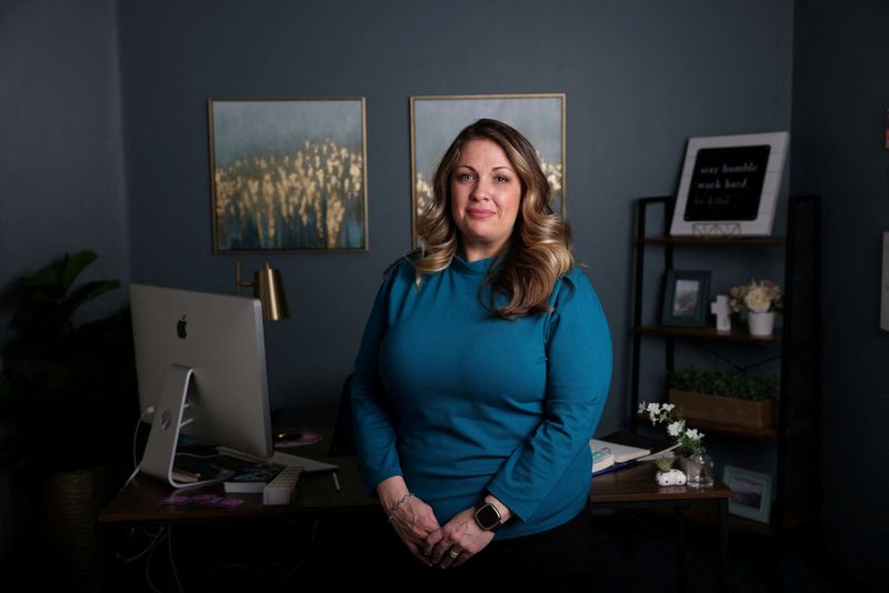 U.S. Supreme Court leans toward web designer with anti-gay marriage stance