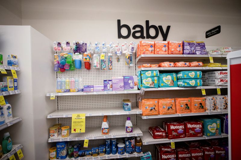 U.S. lawmakers to examine infant formula shortage