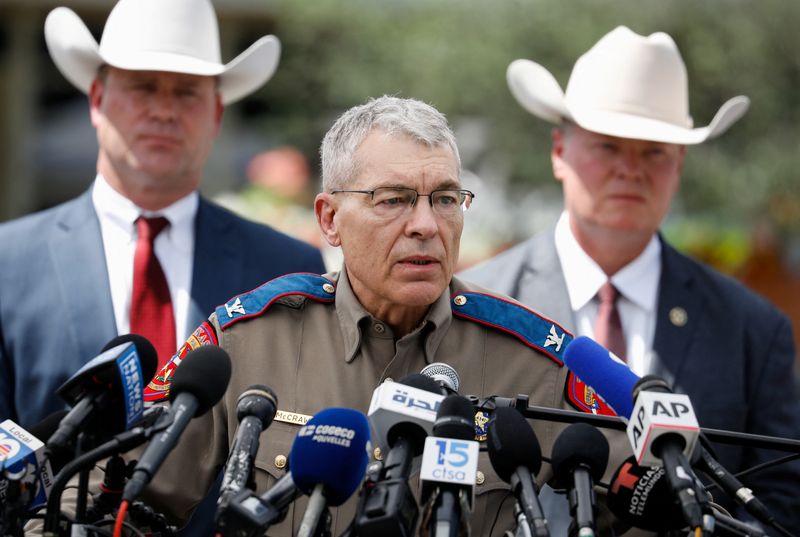 Police Chief Outside Classroom Of Texas Shooting Didn’t Know Children Were Calling 911 From Inside