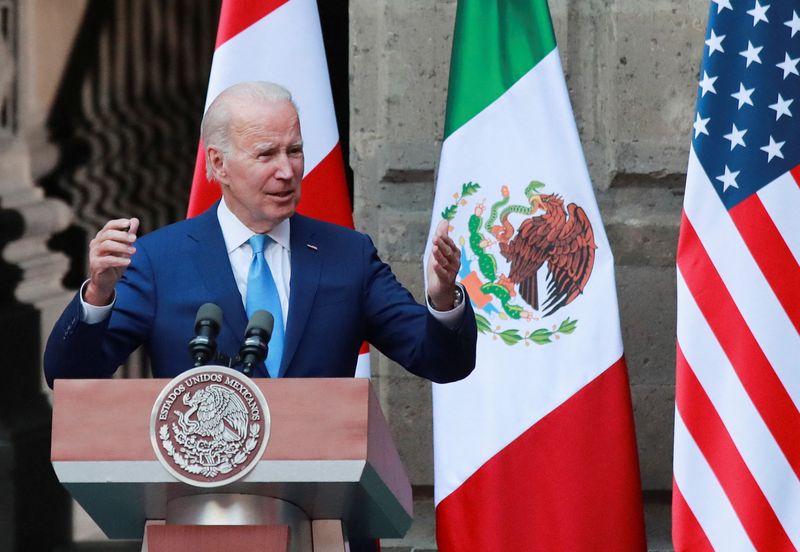 U.S. seeks Canadian help to ease crowding at U.S.-Mexico border