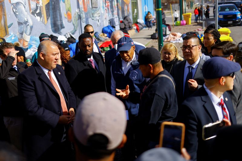 New York Mayor says "no room" in his city for migrants