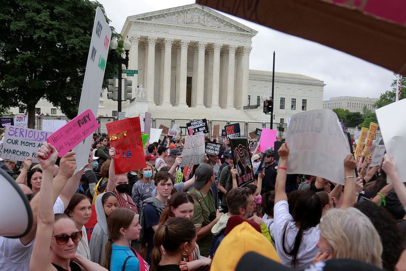 Texas Lawmaker Proposes Blocking Abortion Websites