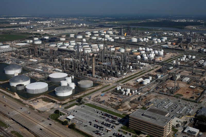 Texas oil regulator advises pipeline operators to prepare for severe winter conditions