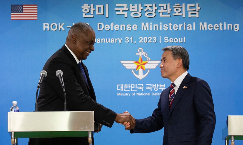 Defence chiefs of U.S., S.Korea vow to step up drills to counter North
