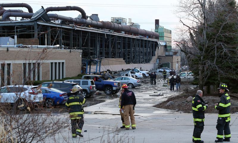 One killed, a dozen injured after blast at Ohio factory scatters molten debris, starts fire