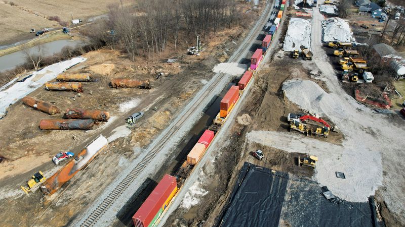 Norfolk Southern CEO to apologize before US Senate for Ohio derailment