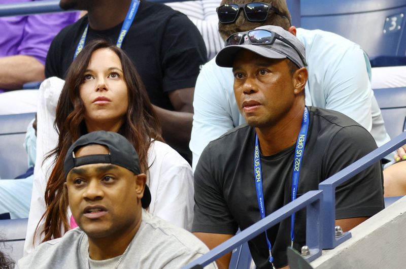 Golf-Woods' ex-girlfriend asks judge to nullify a non-disclosure agreement