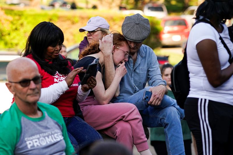 Kentucky, Tennessee leaders call for tighter gun control after mass shootings