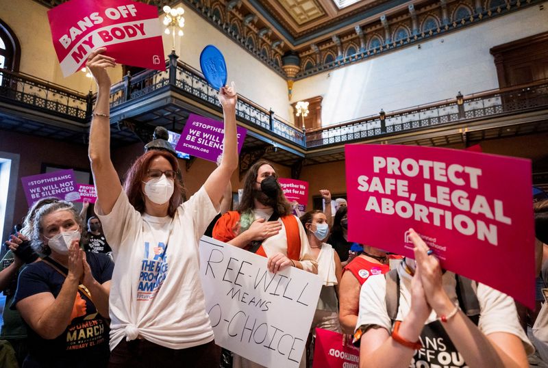 South Carolina judge temporarily blocks six-week abortion ban