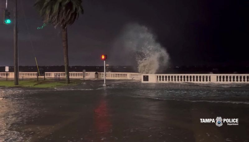 Idalia weakens to category 1 hurricane - US NHC