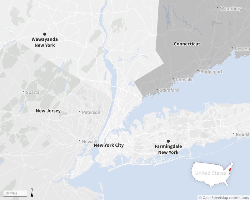 Bus carrying high school band rolls off highway in New York, killing two