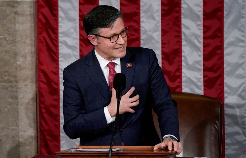 US House speaker's plan to avoid shutdown gains some Democratic support