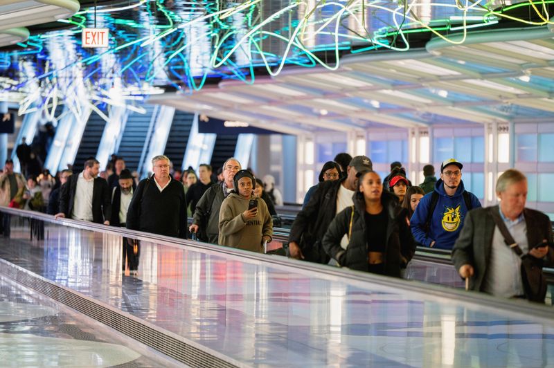A Thanksgiving tradition returns: busy roads, crowded airports