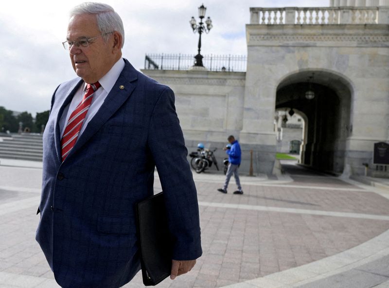 US Senator Menendez helped businessman with Qatar investment -indictment