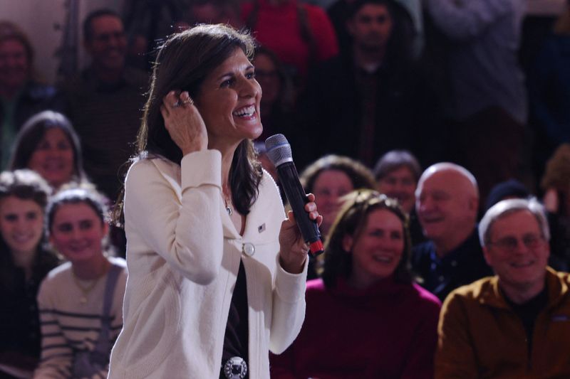 US election: Haley's money haul, Trump's full house, FOX News tarot, Kennedy Jr. on the ballot
