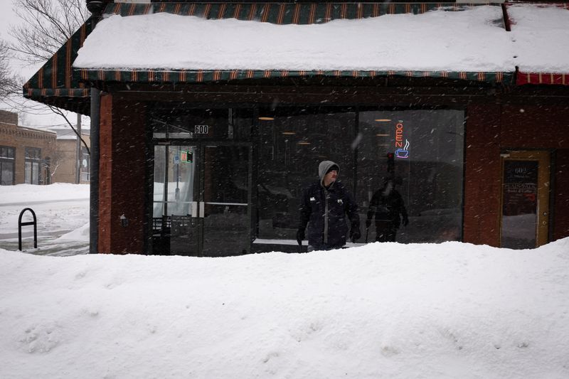 Frigid temps cut US natural gas supply as demand soars, Texas faces possible shortfall